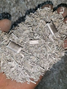 出售锌锡粉碎料,现货12吨左右