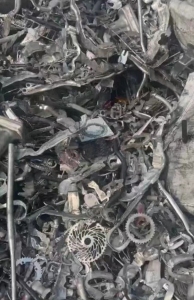 出售7系废铝边角料，现货一个柜