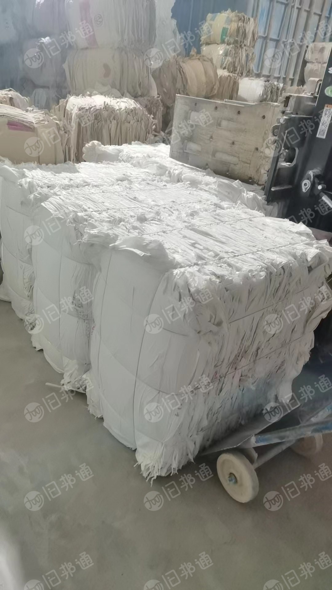 精品粉袋,装碳酸钙粉下来的,出4-5成,月供100多吨