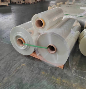 PET卷筒膜，薄厚都有，现货100多吨，大量出售