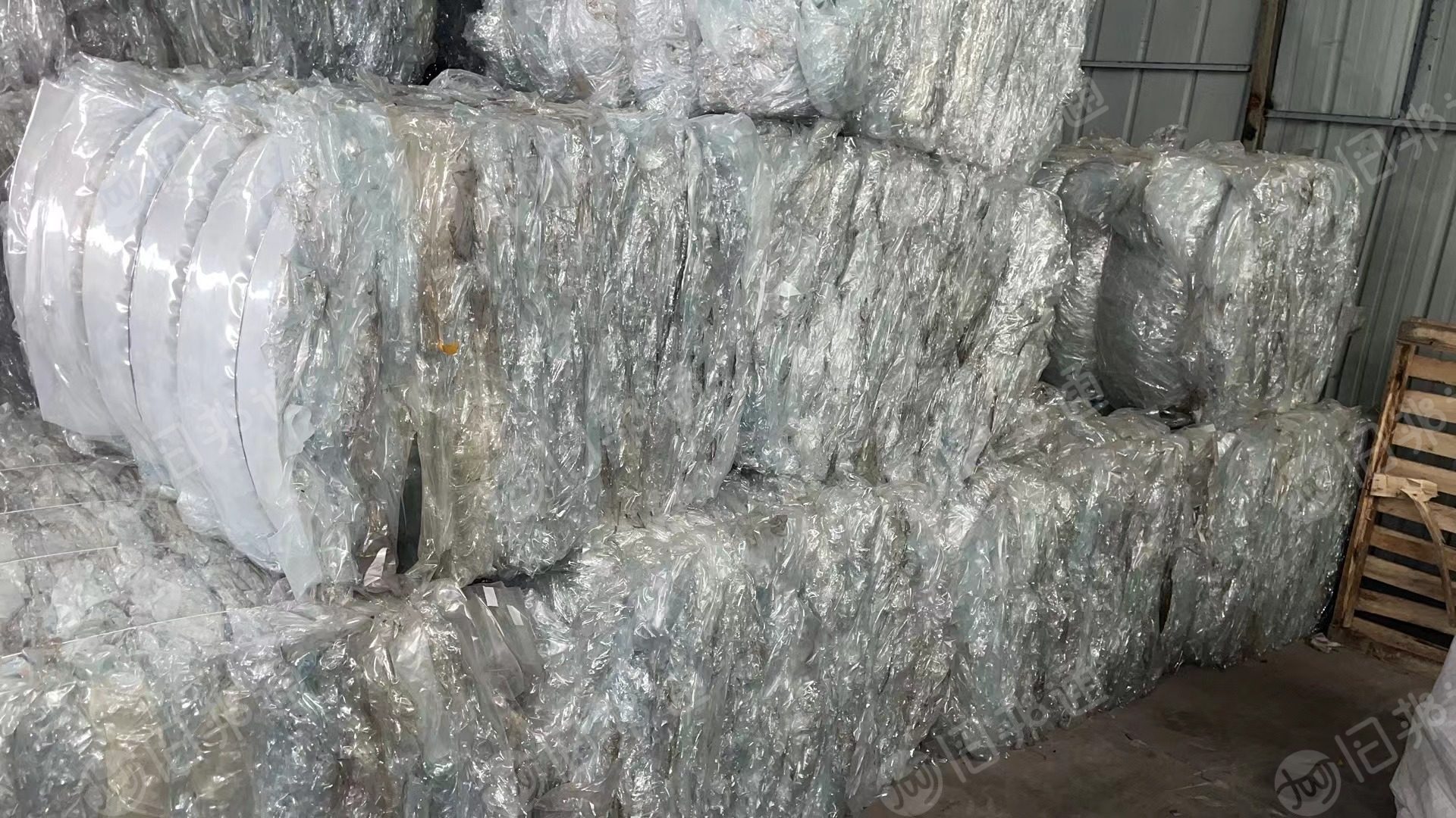 带胶PVC膜,现货9*6一车,长期出售