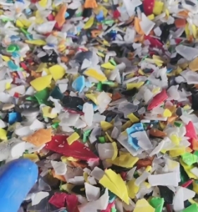 出售双胶管破碎料PP工程聚丙 月产二百余吨，可造粒，可改性