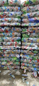 聚酯三色瓶砖和油壶砖长期出售，现货20多吨，月供70吨左右