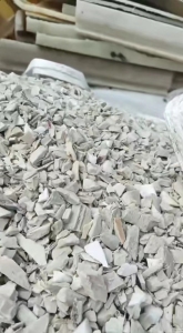 长期出售PPR破碎料，PPR管破碎料，PPR板破碎料