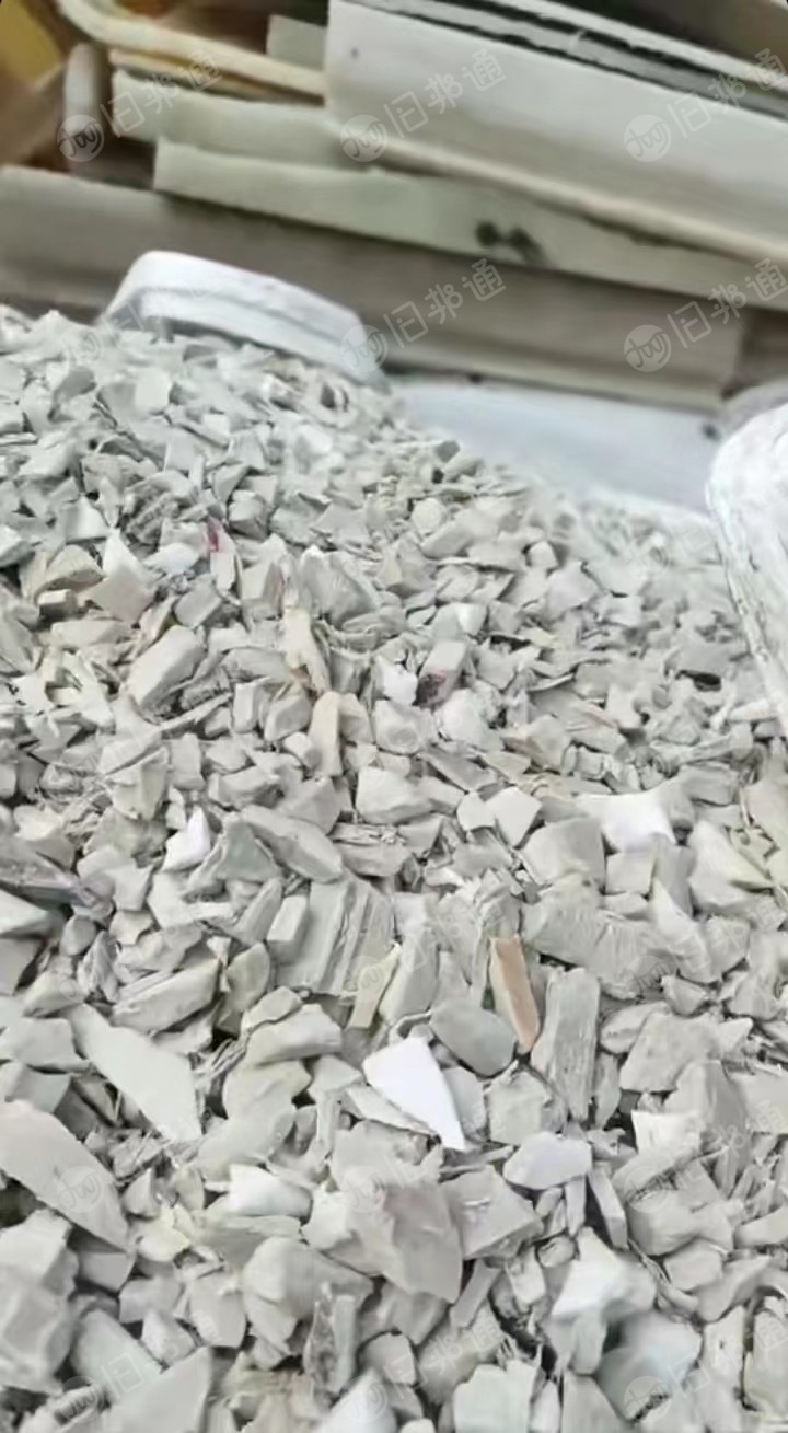 长期出售PPR破碎料,PPR管破碎料,PPR板破碎料