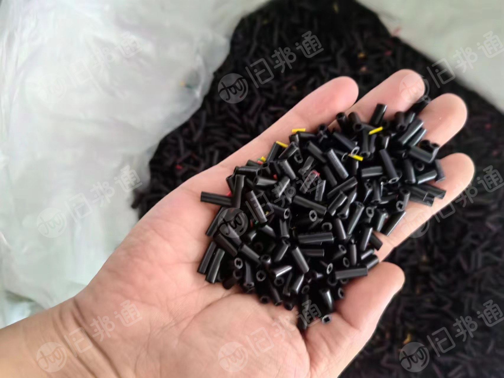 线材加工厂出售PVC水口料,PVC电缆皮废料,现货7吨左右