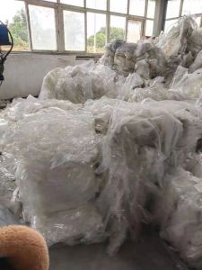 pet滑膜压包料，现货6米8高栏一车货，长期出售