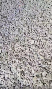 PVC发泡板破碎料，护墙板破碎料，长期回收