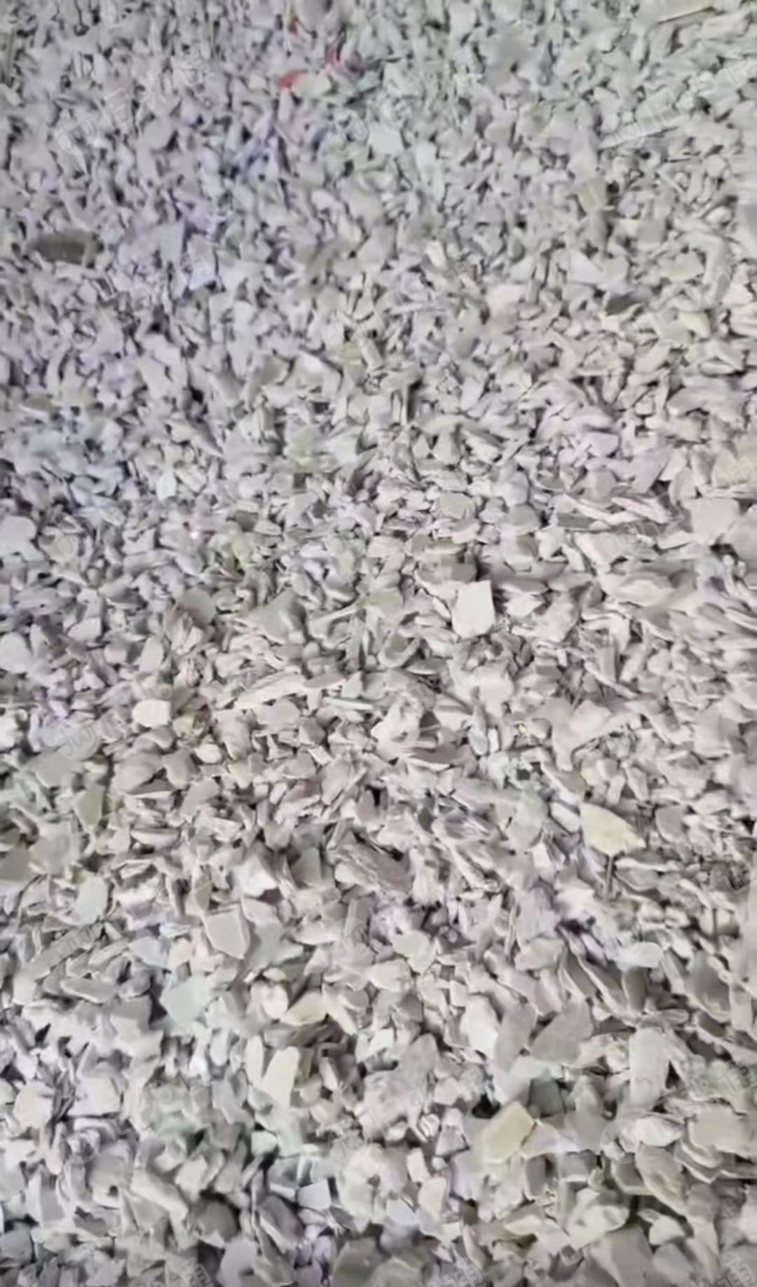 PVC发泡板破碎料,护墙板破碎料,长期回收
