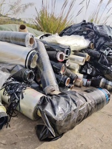 杂色PET卷膜10吨，做手机膜下来的，长期出售