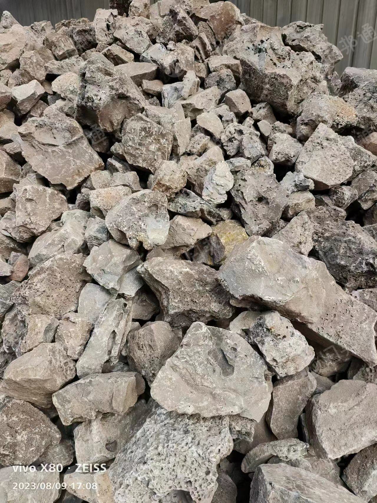 出售高铝渣,含三氧化二铝80左右,全铝40左右