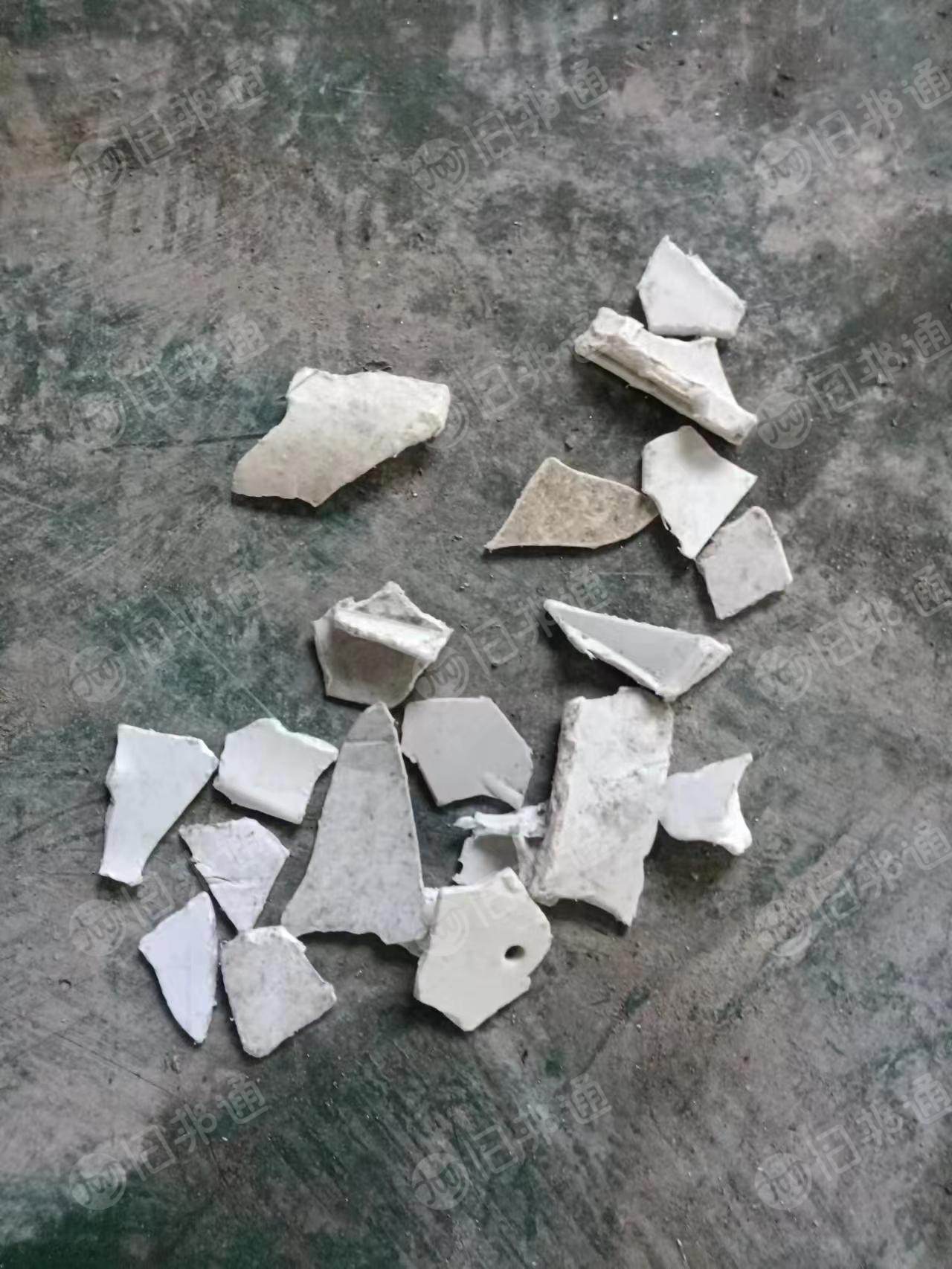 本厂长期出售PP洗衣机破碎料,干粉,现货50吨,月供200多吨