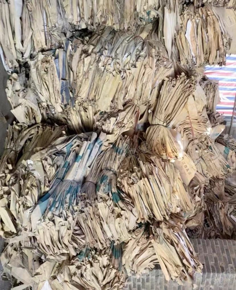 长期出售纸塑袋,牛皮纸袋,覆纸编织袋,刀割无法二次利用