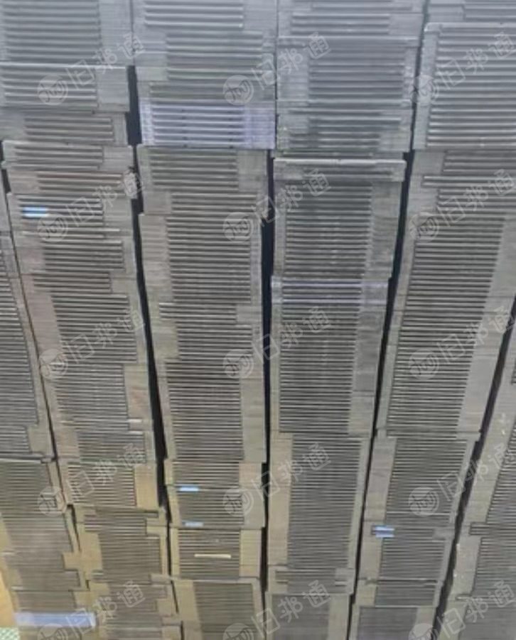 ic托盘,高温料大量出售
