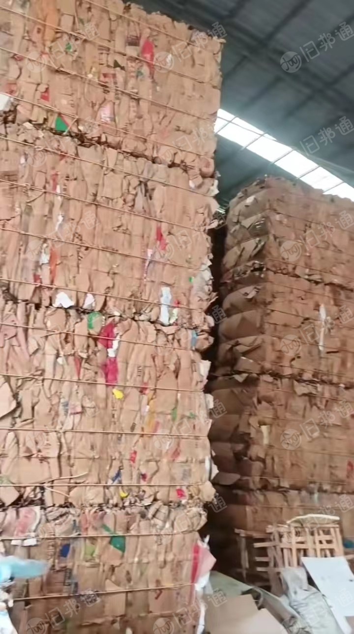 常年出售黄板纸废料
