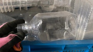 PET瓶子长期出售，厂里直接下来的 。