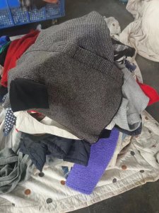 精选杂款女装，小香风，皮毛一体，颗粒绒等大量出售