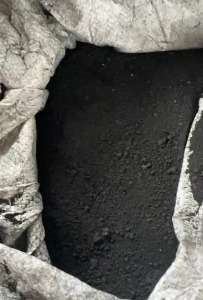 炼油厂下来的炭黑，月供千吨，热值6200.可做成品炭黑，活性炭，掺煤烧火，长期供应