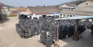 出售小钢丝胎，现货二十多吨，月供50吨左右