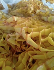 pvc缠绕膜废料，里面有夹杂一点点点的pbt丝，现货出售