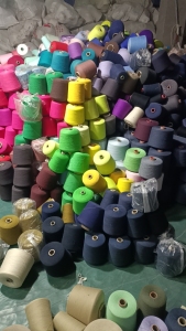 大量供应纯棉杂色纱，现货10吨左右