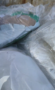 出售PET膜废料，轻胶膜的居多
