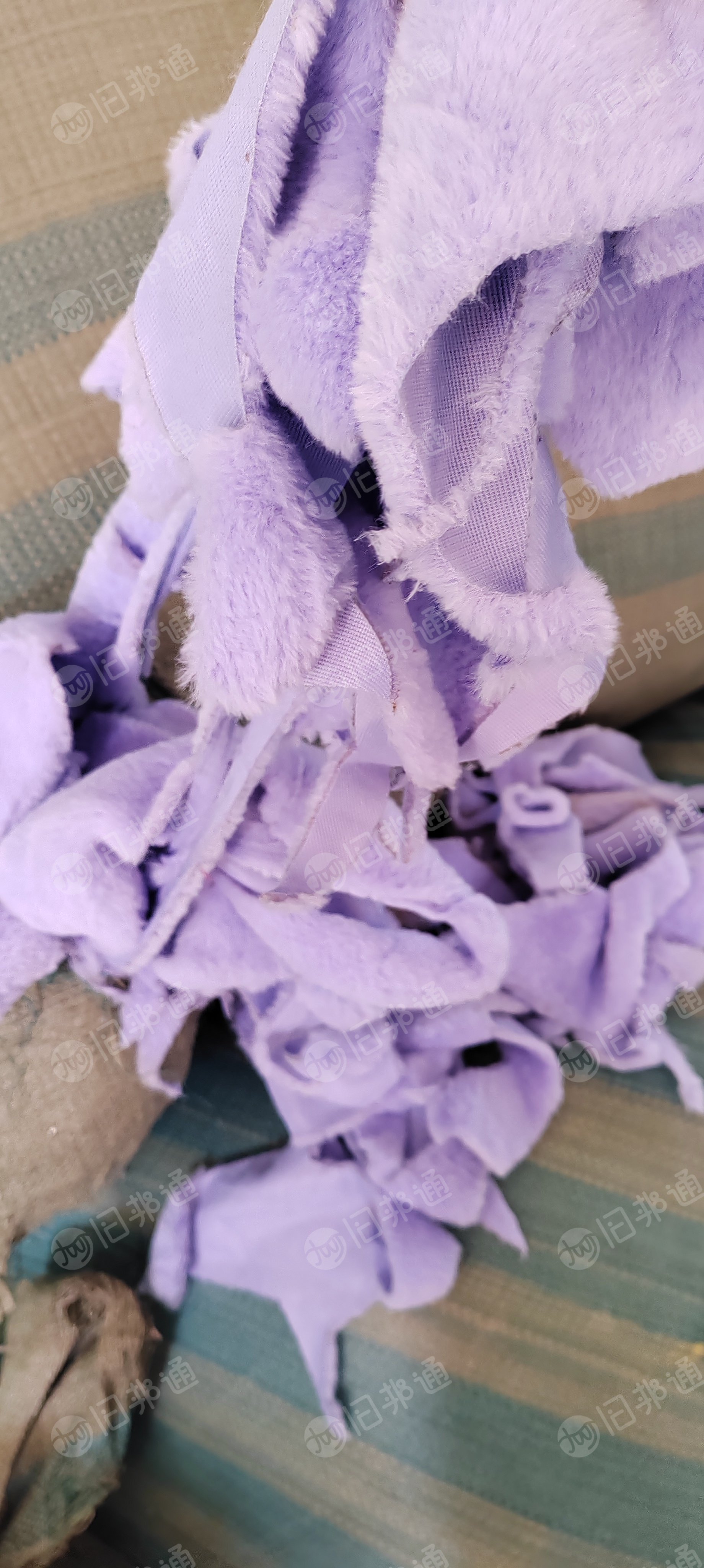 大量出售毛绒玩具下脚料,涤纶下脚料,月供80-100吨,白色,浅色为主
