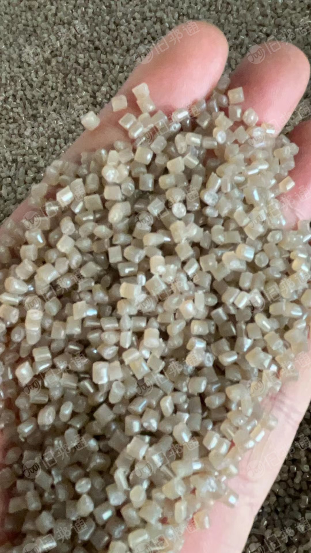 石化500N粉下来的颗粒,现货12吨,长期出售