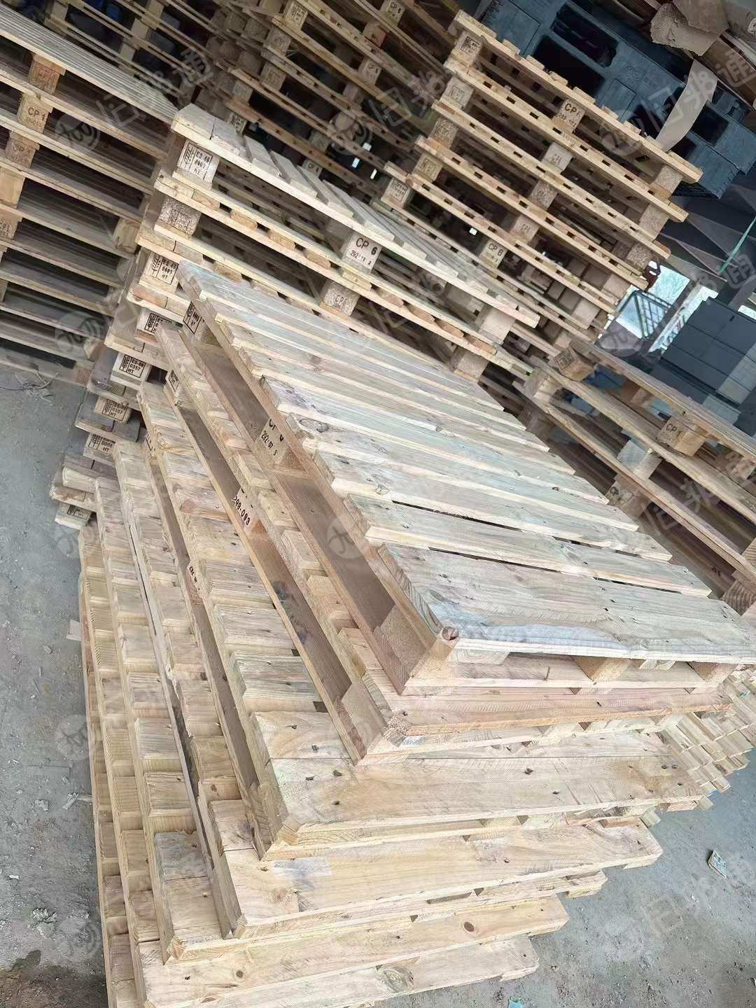 长期出售木栈板，尺寸：94/107，102/107，88/107，95/110
