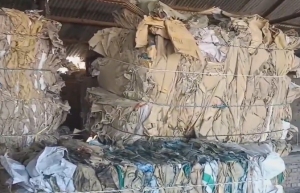 出售纸塑袋，现货6.8米一车