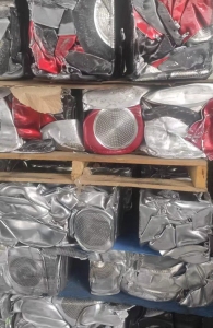 出售国标3003报废铝锅压块，有覆底片