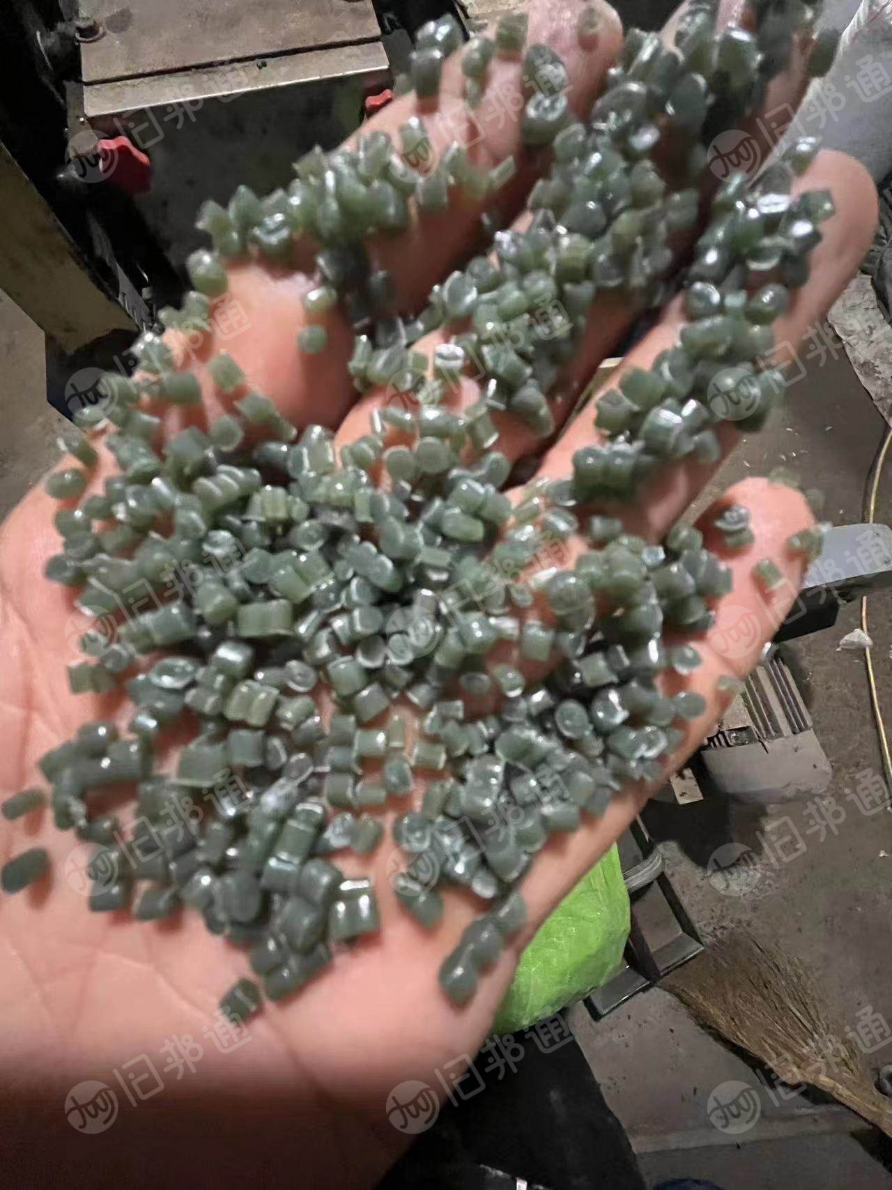 高压大棚膜颗粒常年大量出售,过2张120目。