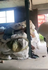  大量供化纤窗帘布下脚料，涤纶废布，现货够车