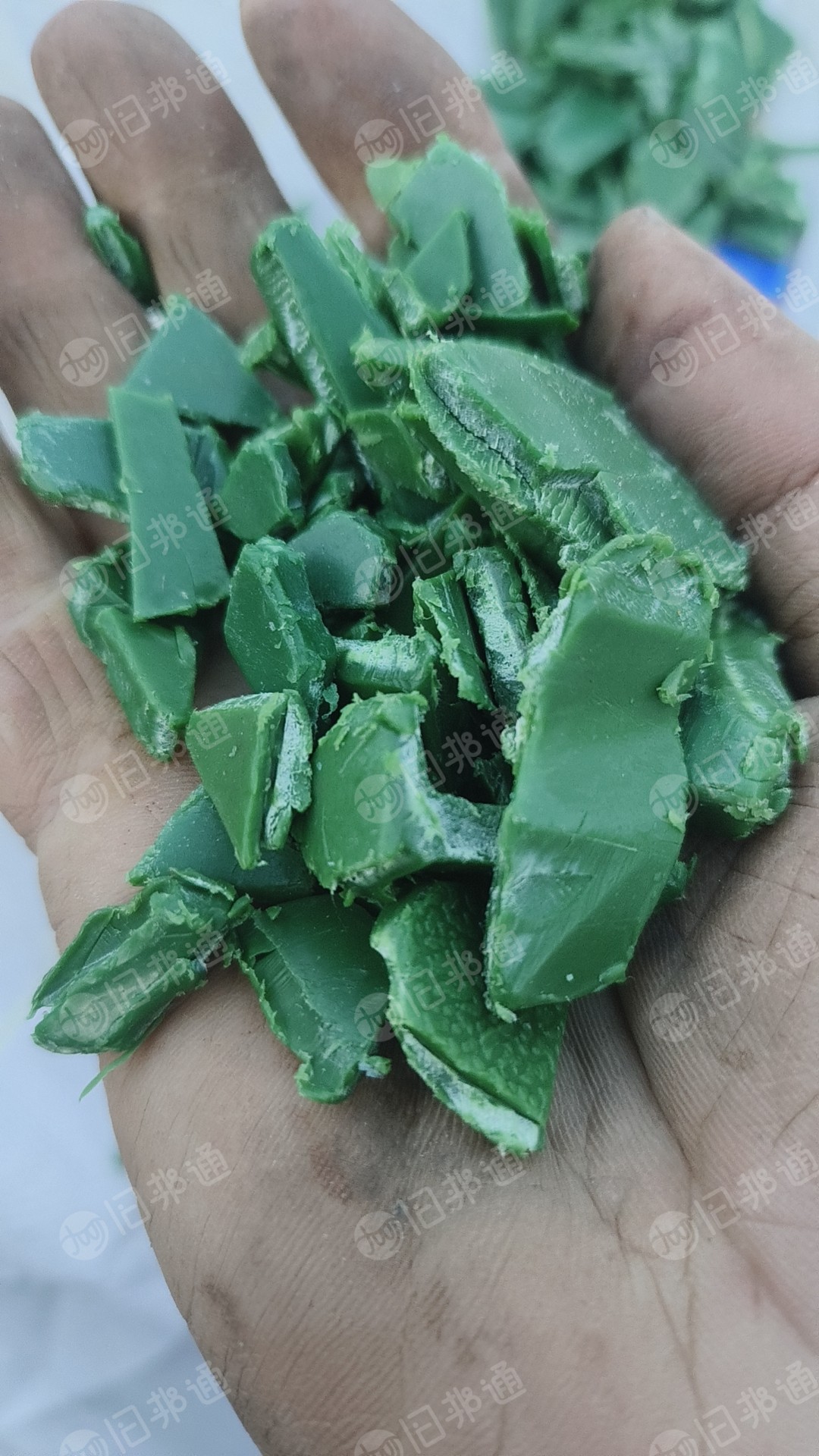 常年出售PE垃圾桶破碎料,现货20多吨