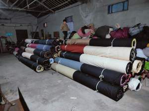 出售染色布18000米，用的上的联系