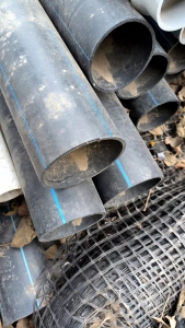 PE给水管毛料出售，现货2吨 