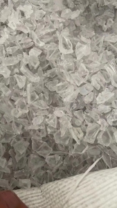 PET瓶胚破碎料，绿色蓝色乳白透明都有，长期出售