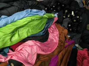 长期供应各种染色布头零布卷子布