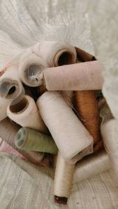 刺绣厂下来的涤纶缝纫线，涤纶帘子线，现货20多吨