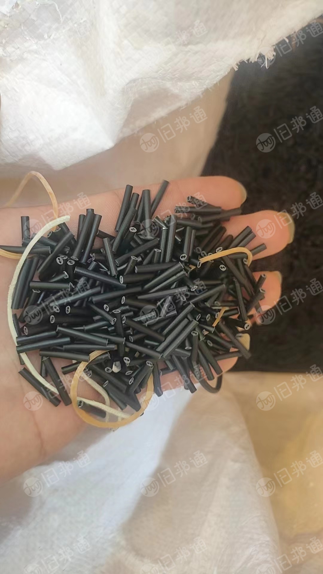 PVC数据线线皮下脚料,每个月上百吨出售