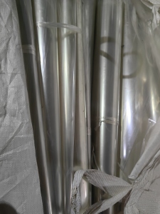 电子厂下来的PET膜，无胶无硅油的，带轻较膜，都有，可分开卖