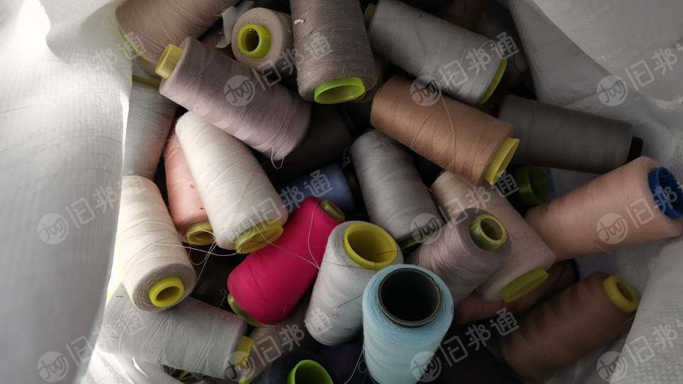 各种库存服装线,缝纫线,拉链,松紧带等服装辅料大量回收