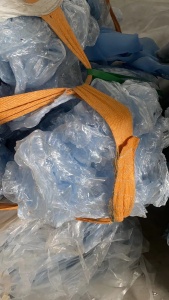 中性PVC热缩膜机头料边角料，现货一车出售