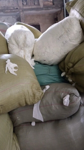 白色化纤玩具料长期出售，现货够车