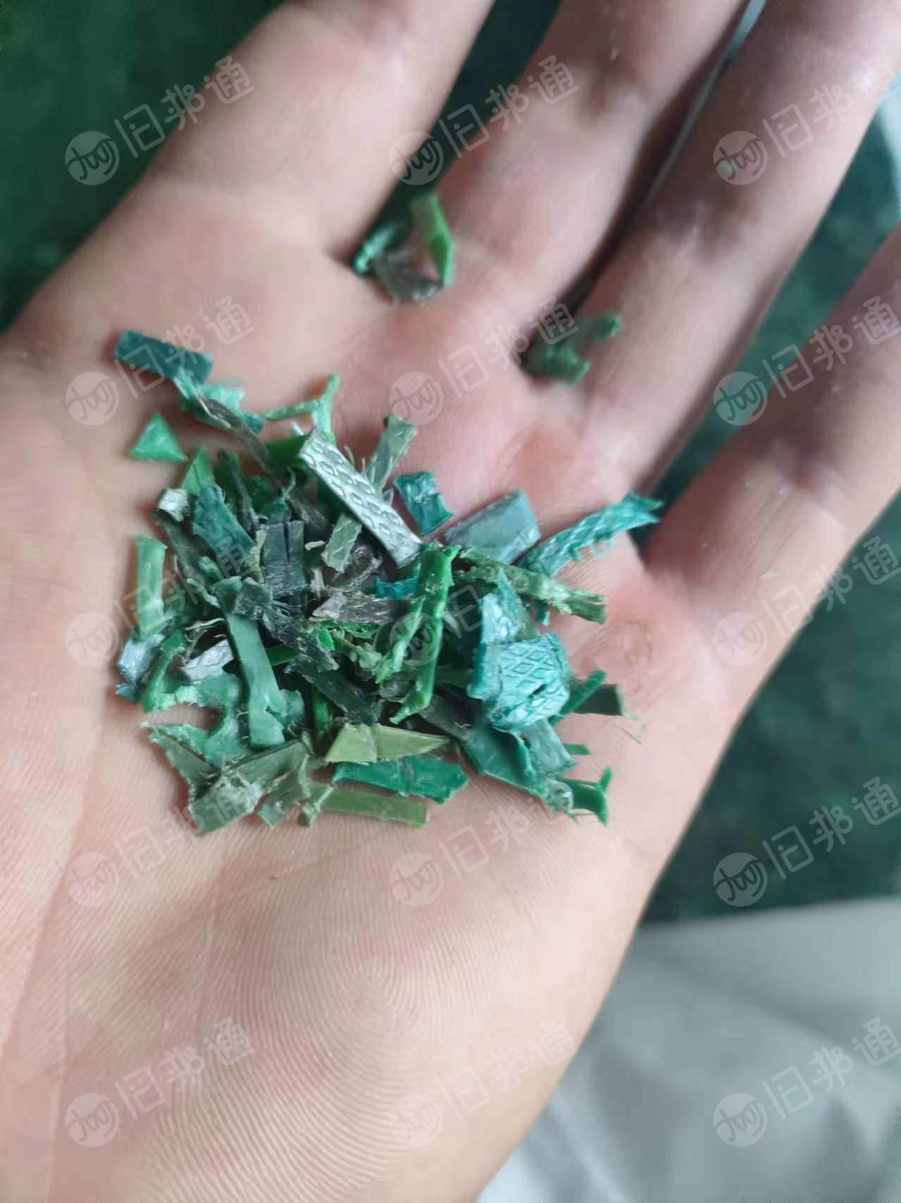 常年出售PET打包带破碎料,月供几百吨