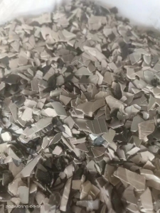 汽车内饰破碎料，汽车件破碎料，要求干净，现金采购