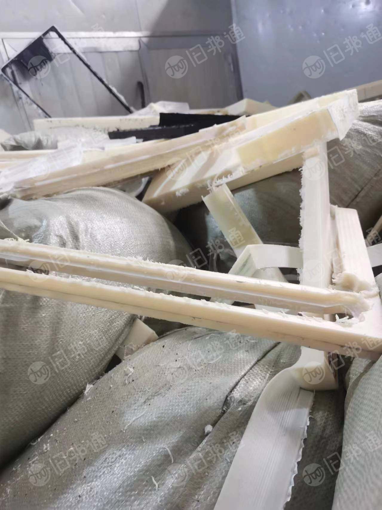 工厂一手货源,处理ABS废料,亚克力,PC,树脂等,可分开卖,货在重庆