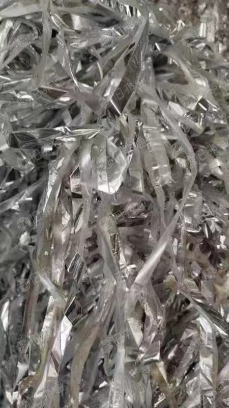 PET镀铝膜复合PE高压膜废料出售,现货9.6米一车