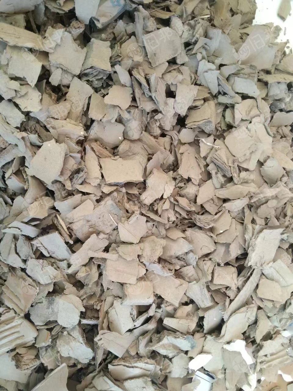 出售纸桶撕碎料,一个月二十多吨