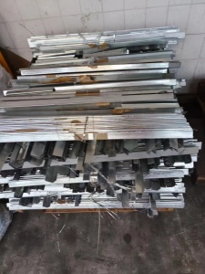 长期出售5052废铝材